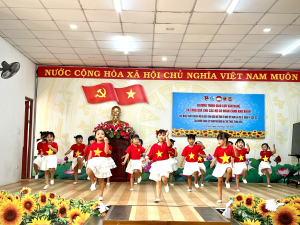 Lộc Thạnh giao lưu văn nghệ, trao giải cuộc thi trực tuyến tìm hiểu về Chủ tịch Hồ Chí Minh