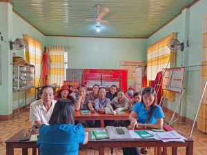Hội LHPN xã Lộc Thạnh tổ chức kiểm tra, giám sát định kỳ tổ tiết kiệm và vay vốn tại Ấp Hoa Lư