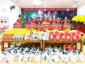 Chương trình “Biên cương - Đêm hội trăng rằm” nơi xã vùng biên Lộc Thạnh