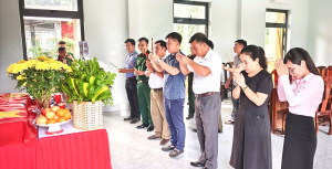 Lộc Thạnh dâng hương tri ân các anh hùng liệt sĩ, thăm và...
