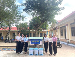 Phụ nữ Lộc Hưng chung tay xây dựng “Ngôi nhà xanh”, đường hoa chào mừng Đại hội Đảng