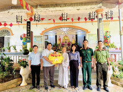 Thăm, chúc mừng các cơ sở Phật giáo nhân dịp Đại lễ Phật đản 2026