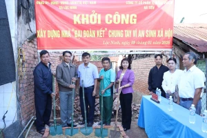 LỄ KHỞI CÔNG XÂY DỰNG NHÀ ĐẠI ĐOÀN KẾT  TẠI THÔN NINH PHƯỚC