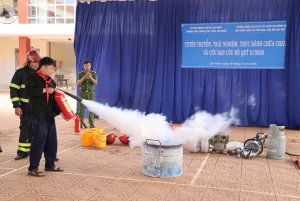 TUYÊN TRUYỀN PHÒNG CHÁY CHỮA CHÁY CHO HỌC SINH