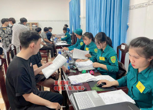 Lộc Quang: Thanh niên phấn khởi tham gia khám sơ tuyển nghĩa vụ quân sự