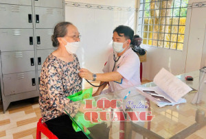 Lộc Quang: Khám sức khỏe, sàng lọc một số bệnh thường gặp ở người cao tuổi