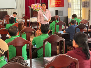 Ngân hàng chính sách xã hội Lộc Ninh tổ chức phiên giao dịch tháng 11 tại xã Lộc Quang