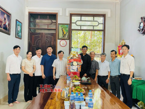 Lãnh đạo xã Lộc Quang thăm, chúc mừng Giáng sinh các cơ sở tôn giáo