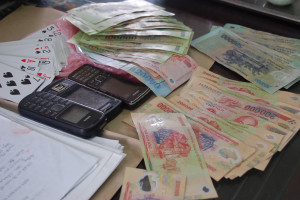 Mạnh tay với tệ nạn cờ bạc cuối năm