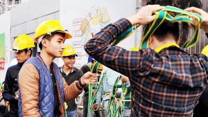 Nâng cao nhận thức, ý thức chấp hành pháp luật về an toàn, vệ sinh lao động