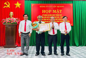 Họp mặt kỷ niệm 96 năm Ngày thành lập Đảng Cộng sản Việt Nam