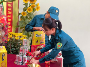 Trang hoàng đón Tết, vững vàng trực chiến tại BCHQS xã Lộc Quang