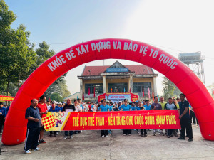 Đông đảo người dân Lộc Quang hưởng ứng Ngày chạy Olympic vì sức khỏe toàn dân