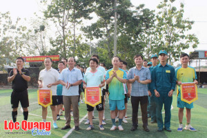 Giải bóng chào mừng kỷ niệm các ngày lễ và sự kiện của tỉnh, của đất nước