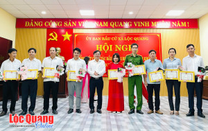 Lộc Quang: Khen thưởng 15 tập thể, 40 cá nhân đạt thành tích xuất sắc trong công tác bầu cử
