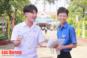 Sĩ tử hoàn thành kỳ thi tốt nghiệp THPT năm 2026