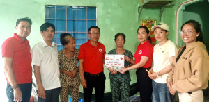 Hội Chữ thập đỏ xã Lộc Quang thăm hỏi, trao hỗ trợ gia đình...