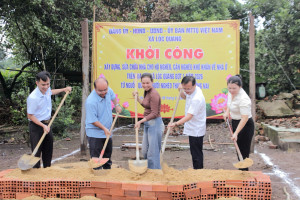 Hỗ trợ xây dựng, sửa chữa nhà Đại đoàn kết cho 11 hộ gia...