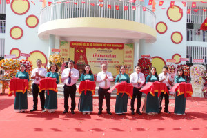 Sôi nổi Lễ khai giảng năm học mới và Khánh thành công trình...