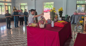 LÃNH ĐẠO XÃ LỘC TẤN THĂM VÀ TẶNG QUÀ ĐỘI K72