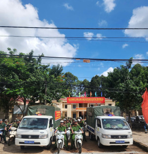 XÃ LỘC TẤN TỔ CHỨC LỄ PHÁT ĐỘNG RA QUÂN ĐỒNG LOẠT TẤN CÔNG, TRẤN ÁP CÁC LOẠI TỘI PHẠM