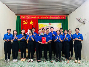 CHI ĐOÀN ẤP THẠNH ĐÔNG TỔ CHỨC SINH HOẠT THÁNG 9/2025