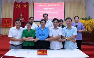 Xã Lộc Tấn: Ký cam kết hoàn thành các nhiệm vụ cải cách hành chính năm 2025