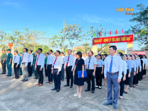 Lễ chào cờ đầu tháng 12 tại xã Lộc Tấn - nhiều nội dung quan trọng, lan tỏa khí thế mới