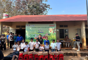 ĐOÀN XÃ LỘC TẤN TỔ CHỨC CHƯƠNG TRÌNH “XUÂN BIÊN GIỚI” NĂM 2026 – LAN TỎA YÊU THƯƠNG ĐẾN BÀ CON, THIẾU NHI CÓ HOÀN CẢNH KHÓ KHĂN