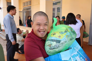 Xã Lộc Tấn tổ chức chương trình “xuân yêu thương - tết chia sẻ” năm 2026