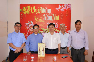Hội đồng các giáo xứ thăm chúc Tết xã Lộc Tấn