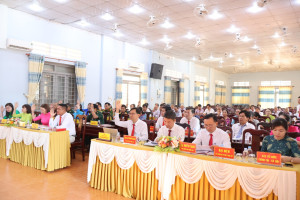 Lộc Tấn hoàn thành kỳ họp đầu tiên, kiện toàn các chức danh...