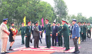 Lãnh đạo UBND xã Lộc Tấn tham dự Lễ kỷ niệm 49 năm ghi dấu “...
