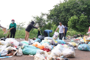 Trung tâm Dịch vụ tổng hợp xã Lộc Tấn phối hợp ấp Lộc Tâm ra...