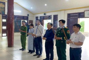 LỘC TẤN: DÂNG HƯƠNG TRI ÂN CÁC ANH HÙNG LIỆT SĨ, THĂM ĐỘNG...