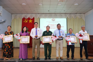 Lộc Tấn trao tặng Huy hiệu Đảng đợt 02/9/2026