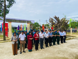 XÃ LỘC THÀNH DÂNG HƯƠNG TƯỞNG NIỆM CÁC ANH HÙNG LIỆT SĨ