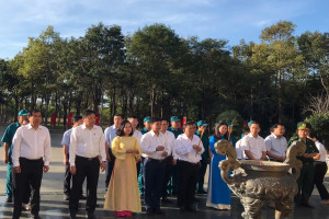 XÃ LỘC THÀNH: TỔ CHỨC LỄ DÂNG HƯƠNG KỶ NIỆM 81 NĂM NGÀY THÀNH LẬP QUÂN ĐỘI NHÂN DÂN VIỆT NAM (22/12/1944 – 22/12/2025) VÀ 36 NĂM NGÀY HỘI QUỐC PHÒNG TOÀN DÂN (22/12/1989-22/12/2025)