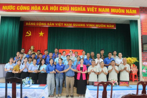 HỌP MẶT CÁN BỘ, CÔNG CHỨC CƠ QUAN MẶT TRẬN, BAN CÔNG TÁC MẶT TRẬN VÀ CÁC ĐOÀN THỂ KHU DÂN CƯ NHÂN DỊP XUÂN BÍNH NGỌ 2026