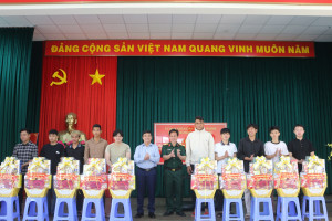 XÃ LỘC THÀNH TRAO LỆNH CÔNG DÂN NHẬP NGŨ NĂM 2026