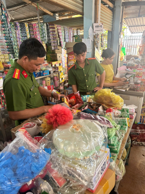 XÃ LỘC THÀNH: TĂNG CƯỜNG KIỂM TRA AN TOÀN THỰC PHẨM, XỬ LÝ NGHIÊM CÁC TRƯỜNG HỢP VI PHẠM