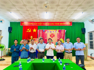 LÃNH ĐẠO XÃ LỘC THÀNH THĂM, CHÚC TẾT CÁC ẤP VÀ ĐƠN VỊ NHÂN DỊP XUÂN MỚI