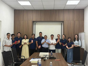 ĐOÀN LÃNH ĐẠO XÃ THĂM, CHÚC TẾT DOANH NGHIỆP NHÂN DỊP ĐẦU XUÂN BÍNH NGỌ 2026