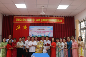 Lãnh đạo xã Lộc Thành thăm, tri ân đội ngũ y, bác sĩ Trạm Y tế xã Lộc Thành nhân Ngày Thầy thuốc Việt Nam 27/02