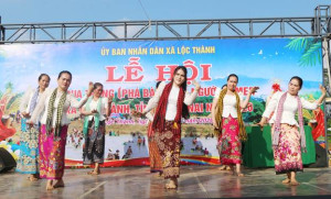 SÔI NỔI LỄ HỘI PHÁ BÀU TẠI XÃ LỘC THÀNH: ĐỒNG BÀO KHMER GÌN GIỮ NÉT ĐẸP VĂN HÓA TRUYỀN THỐNG