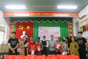 LỘC THÀNH: TRAO 160 PHẦN QUÀ HỖ TRỢ HỌC SINH VÀ HỘ GIA ĐÌNH KHÓ KHĂN