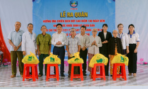 XÃ LỘC THÀNH TỔ CHỨC LỄ RA QUÂN HƯỞNG ỨNG CHIẾN DỊCH CAO ĐIỂM 180 NGÀY ĐÊM KHÁM SỨC KHỎE ĐỊNH KỲ CHO NHÂN DÂN