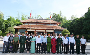 XÃ LỘC THÀNH DÂNG HƯƠNG TƯỞNG NIỆM, TRI ÂN CÁC ANH HÙNG LIỆT...