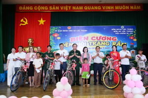 “Biên cương – Đêm hội trăng rằm” – Mang yêu thương đến với thiếu nhi xã Lộc Thành