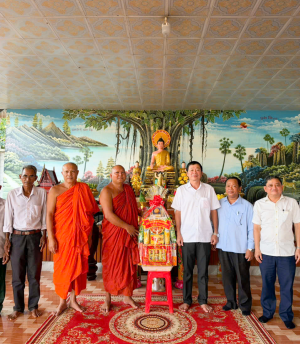LÃNH ĐẠO SỞ DÂN TỘC VÀ TÔN GIÁO THÀNH PHỐ ĐỒNG NAI THĂM, TẶNG QUÀ NHÂN DỊP LỄ SEN DOLTA TẠI CHÙA LỘC THÀNH